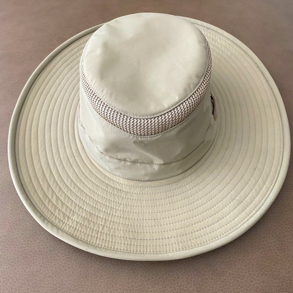 Tilly hat
